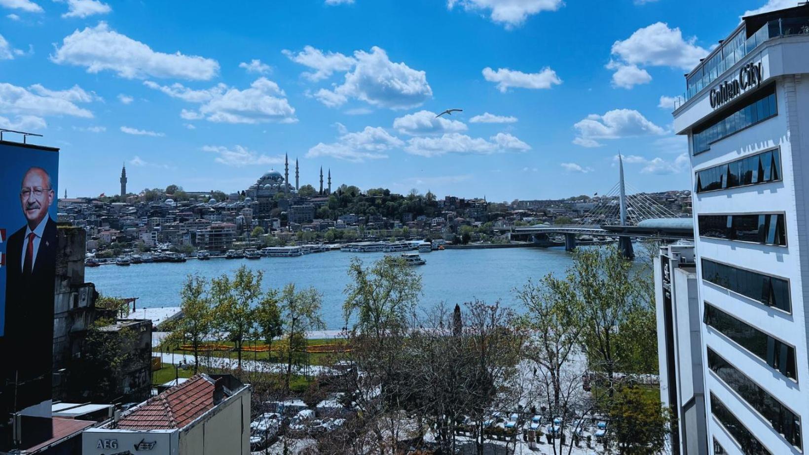 Wonder Homes 7-4br, 2ba Astounding Seaview Karakoey
