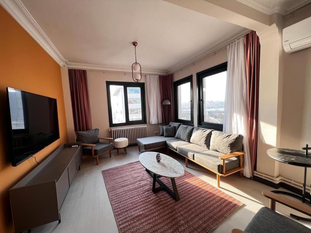 Daire Wonder Homes 7-4br, 2ba Astounding Seaview Karakoey